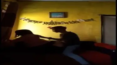 Bokep Indo Cowoknya Ulang Tahun Dikasih Hadiah Ngentot